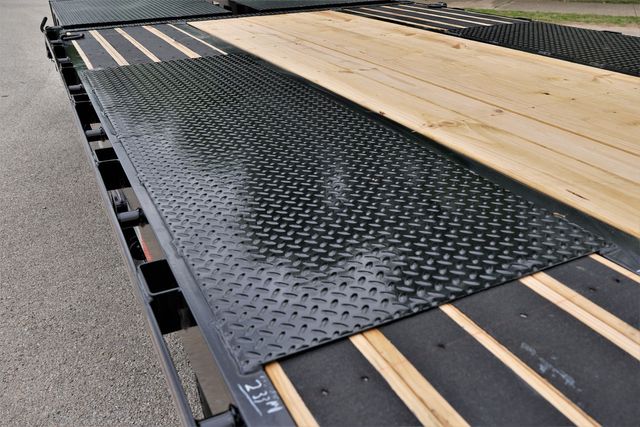 2023 Diamond C SALE 35' FMAX 212 GOOSENECK PACESETTER EDITION TRAILER W/ MAX RAMPS - $29,282 | Henderson , CO | Complete Trailers of Colorado 2023 Diamond C SALE 35' FMAX 212 GOOSENECK PACESETTER EDITION TRAILER W/ MAX RAMPS - $29,282 | Henderson , CO | Complete Trailers of Colorado