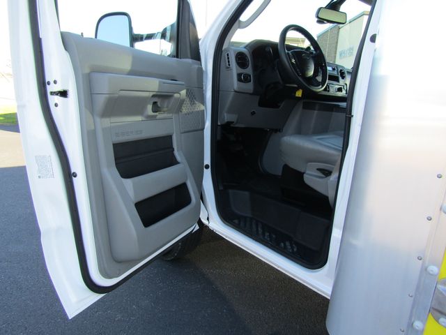 2023 Ford E350 16' Box Truck with Loading Ramp 2023 Ford E350 16' Box Truck with Loading Ramp