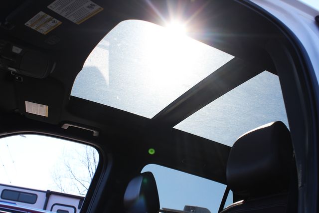 2023 Ford Expedition Limited AWD | Granite City, Illinois | MasterCars Company Inc. 2023 Ford Expedition Limited AWD | Granite City, Illinois | MasterCars Company Inc.