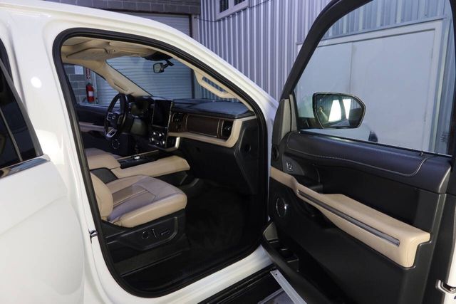 2023 Ford Expedition MAX Limited 4x2 4dr SUV