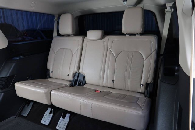 2023 Ford Expedition MAX Limited 4x2 4dr SUV