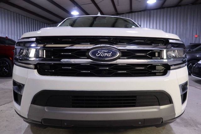 2023 Ford Expedition MAX Limited 4x2 4dr SUV