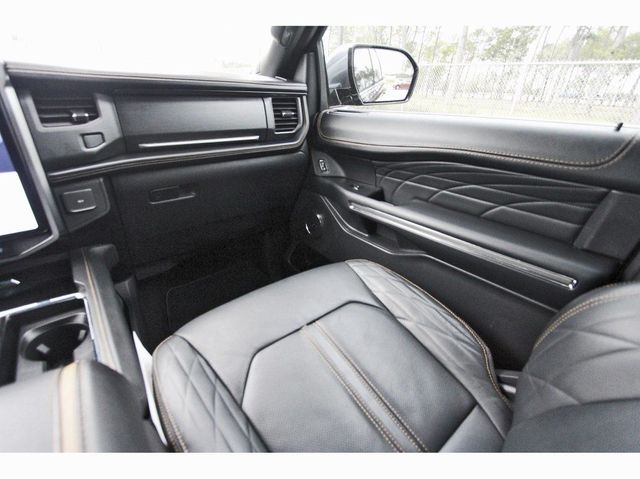 2023 Ford Expedition MAX Platinum