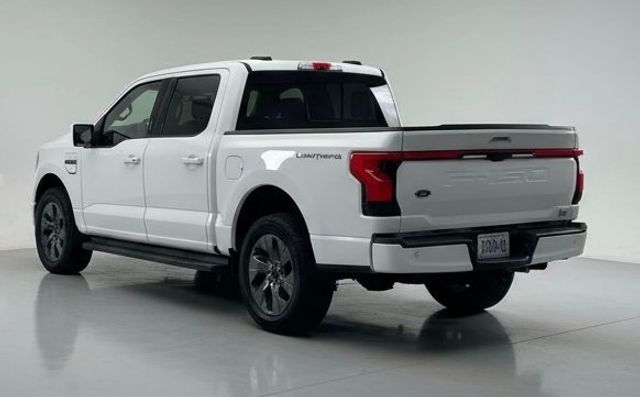 2023 Ford F-150 Lightning Lariat