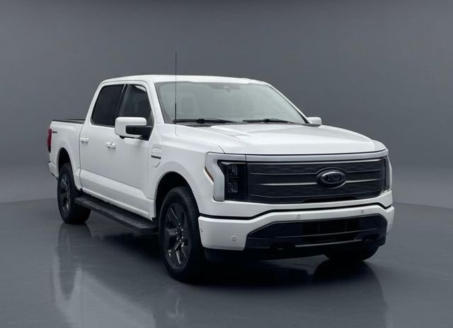 2023 Ford F-150 Lightning Lariat