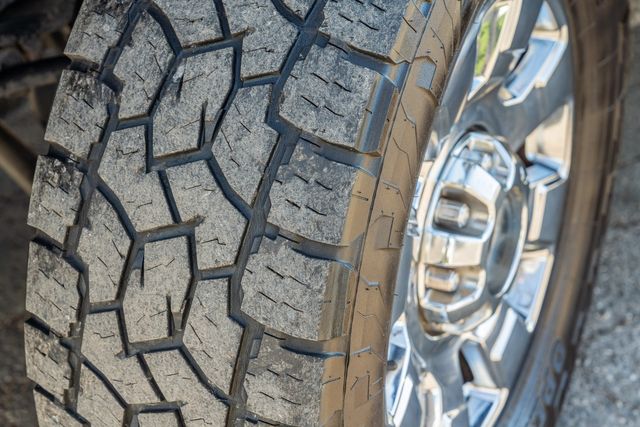 2023 Ford F-250 Super Duty Lariat CREW CAB FX4 / BIG SCREEN / LOADED | Austin, TX | Rocky Mountain Truck Stop Austin 2023 Ford F-250 Super Duty Lariat CREW CAB FX4 / BIG SCREEN / LOADED | Austin, TX | Rocky Mountain Truck Stop Austin