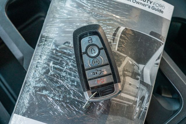 2023 Ford F-250 Super Duty Lariat CREW CAB FX4 / BIG SCREEN / LOADED | Austin, TX | Rocky Mountain Truck Stop Austin