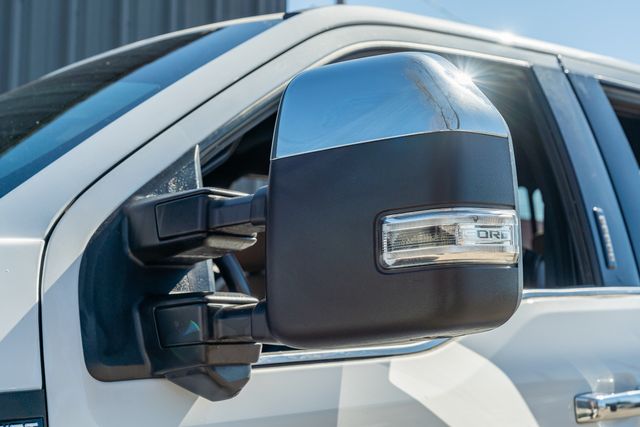 2023 Ford F-250 Super Duty Lariat CREW CAB FX4 / BIG SCREEN / LOADED | Austin, TX | Rocky Mountain Truck Stop Austin