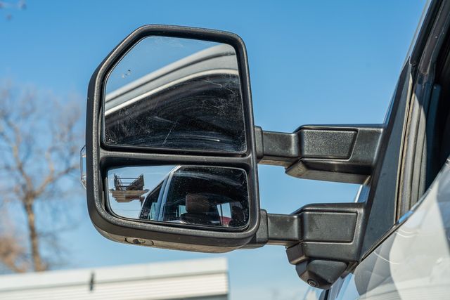 2023 Ford F-250 Super Duty Lariat CREW CAB FX4 / BIG SCREEN / LOADED | Austin, TX | Rocky Mountain Truck Stop Austin