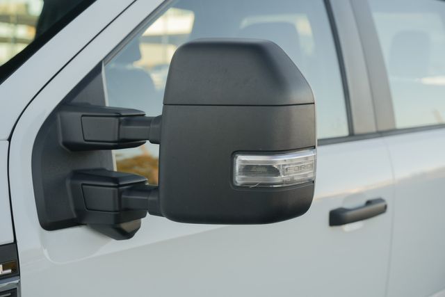 2023 Ford F-350 Super Duty XL CREW CAB LONG BED DRW RWD / 1-OWNER | Austin, TX | Rocky Mountain Truck Stop Austin