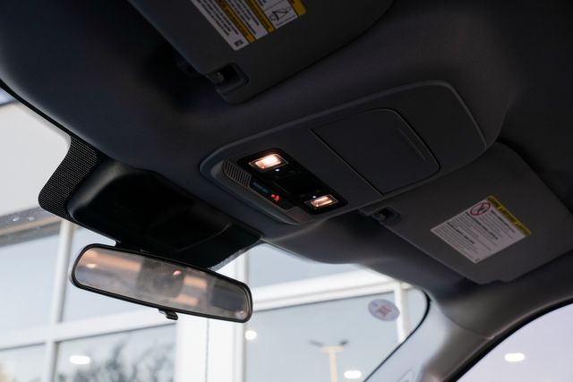 2023 Ford F-350 Super Duty XL CREW CAB LONG BED DRW RWD / 1-OWNER | Austin, TX | Rocky Mountain Truck Stop Austin