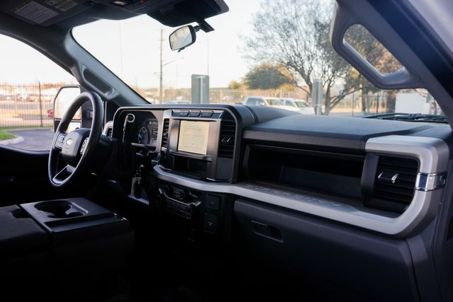 2023 Ford F-350 Super Duty XL CREW CAB LONG BED DRW RWD / 1-OWNER | Austin, TX | Rocky Mountain Truck Stop Austin