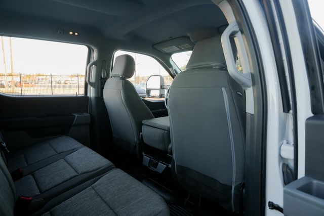 2023 Ford F-350 Super Duty XL CREW CAB LONG BED DRW RWD / 1-OWNER | Austin, TX | Rocky Mountain Truck Stop Austin