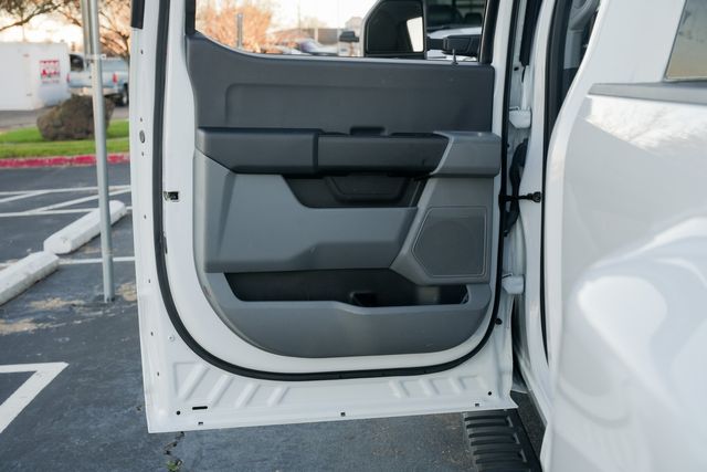 2023 Ford F-350 Super Duty XL CREW CAB LONG BED DRW RWD / 1-OWNER | Austin, TX | Rocky Mountain Truck Stop Austin