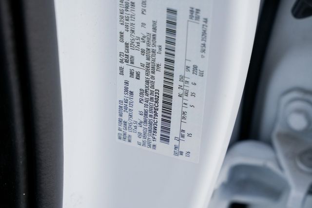 2023 Ford F-350 Super Duty XL CREW CAB LONG BED DRW RWD / 1-OWNER | Austin, TX | Rocky Mountain Truck Stop Austin