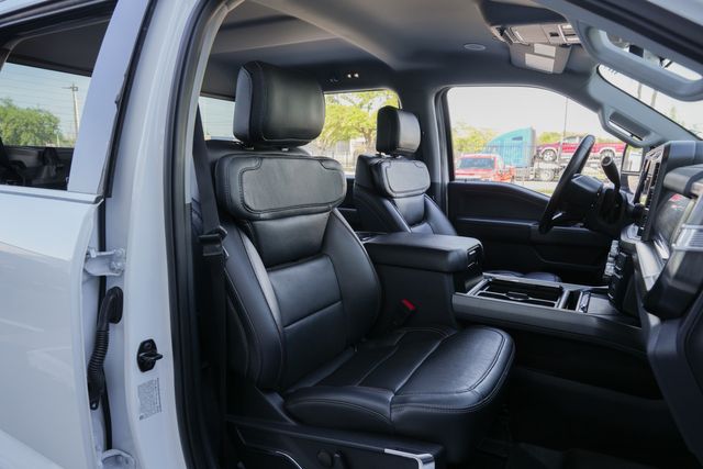 2023 Ford F-350 Super Duty Lariat ULTIMATE FX4 DRW / 1-OWNER CLEAN CARFAX | Austin, TX | Rocky Mountain Truck Stop Austin