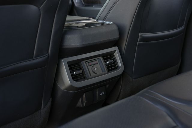 2023 Ford F-350 Super Duty Lariat ULTIMATE FX4 DRW / 1-OWNER CLEAN CARFAX | Austin, TX | Rocky Mountain Truck Stop Austin