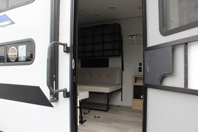 2023 Forest River Salem Titainum Series Toy Hauler 290RTXX 36' | Granite City, Illinois | MasterCars Company Inc. 2023 Forest River Salem Titainum Series Toy Hauler 290RTXX 36' | Granite City, Illinois | MasterCars Company Inc.