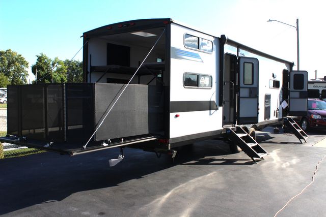 2023 Forest River Salem Titainum Series Toy Hauler 290RTXX 36' | Granite City, Illinois | MasterCars Company Inc. 2023 Forest River Salem Titainum Series Toy Hauler 290RTXX 36' | Granite City, Illinois | MasterCars Company Inc.