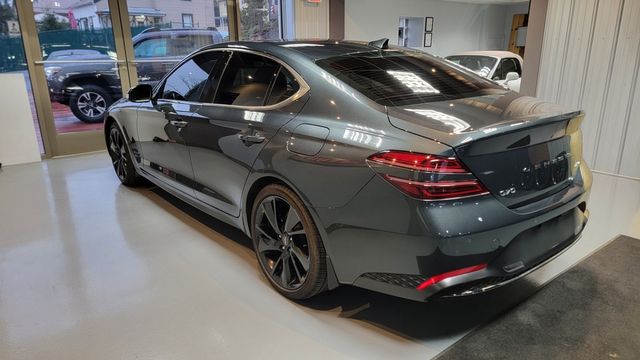 2023 Genesis G70 2.0T AWD Prestige