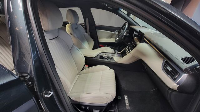 2023 Genesis G70 2.0T AWD Prestige