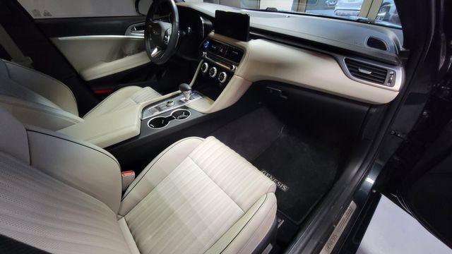 2023 Genesis G70 2.0T AWD Prestige