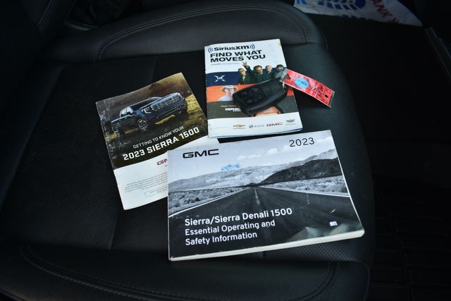 2023 GMC Sierra 1500 SLT