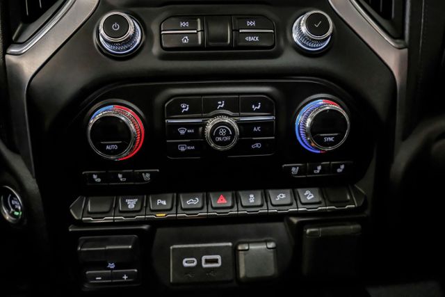 2023 GMC Sierra 2500HD SLT | Addison, TX | Mr Car Guys 2023 GMC Sierra 2500HD SLT | Addison, TX | Mr Car Guys