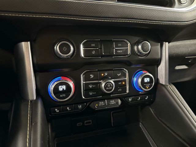 2023 GMC Yukon SLT Preferred Package Heated Ventilated Seating | Irving, Texas | Hopper Motorplex 2023 GMC Yukon SLT Preferred Package Heated Ventilated Seating | Irving, Texas | Hopper Motorplex