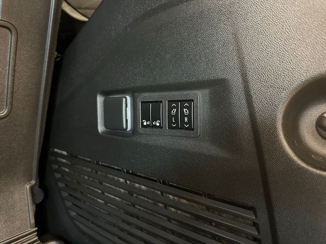 2023 GMC Yukon Denali Denali Reserve Package Media Package | Irving, Texas | Hopper Motorplex