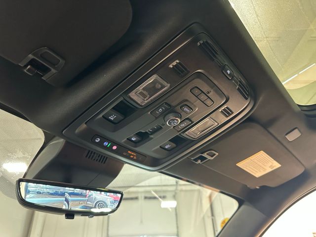 2023 GMC Yukon Denali Ultimate 4WD Rear Media Power Sunroof | Irving, Texas | Hopper Motorplex 2023 GMC Yukon Denali Ultimate 4WD Rear Media Power Sunroof | Irving, Texas | Hopper Motorplex