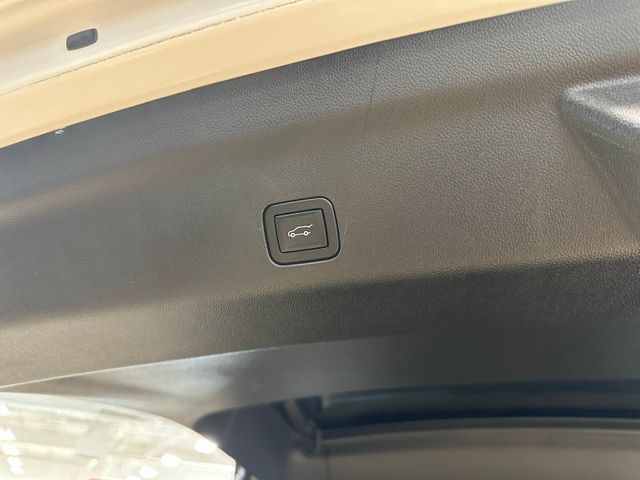 2023 GMC Yukon Denali Ultimate 4WD Rear Media Power Sunroof | Irving, Texas | Hopper Motorplex 2023 GMC Yukon Denali Ultimate 4WD Rear Media Power Sunroof | Irving, Texas | Hopper Motorplex