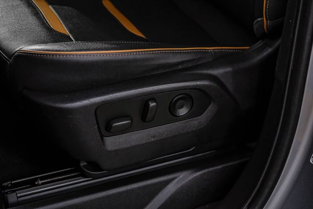 2023 GMC Yukon XL AT4 Premium 4WD 6.2L V8 LIFTED 35" A/T Rear TVs | Dallas, TX | East Dallas Diesel