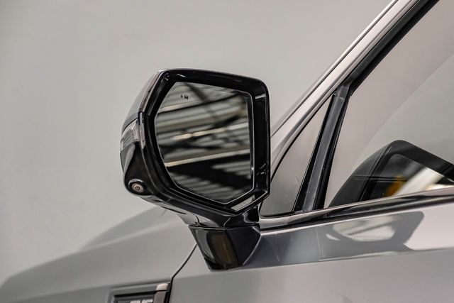 2023 GMC Yukon XL AT4 Premium 4WD 6.2L V8 LIFTED 35" A/T Rear TVs | Dallas, TX | East Dallas Diesel