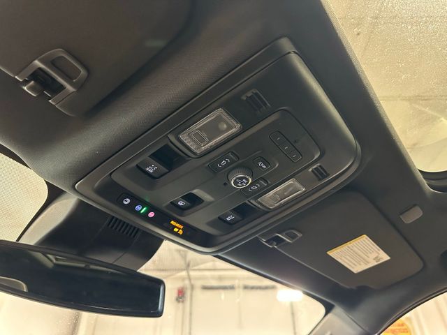 2023 GMC Yukon XL SLT Premium Package Dual Buckets Media Entertai... | Irving, Texas | Hopper Motorplex