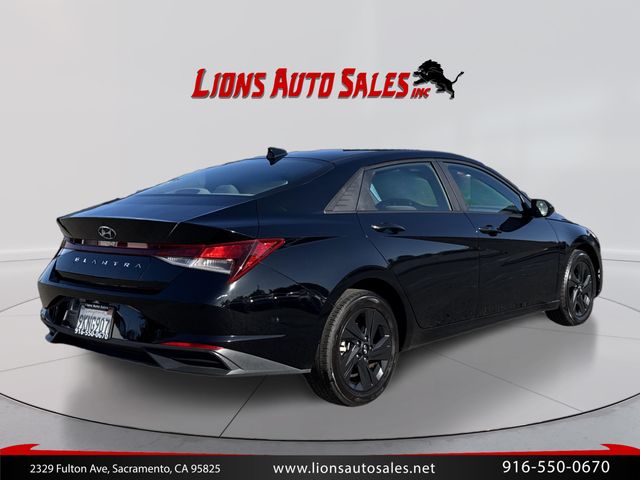 2023 Hyundai ELANTRA SEL