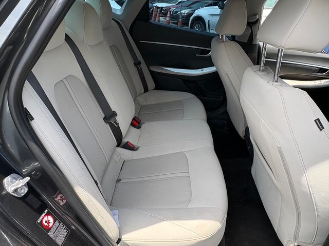 2023 Hyundai SONATA SE
