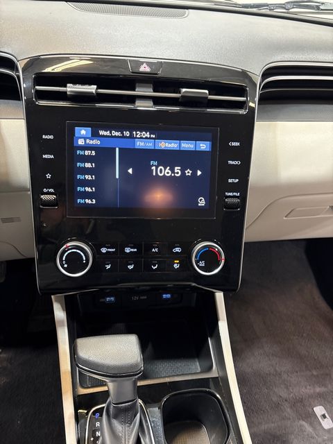 2023 Hyundai TUCSON SE