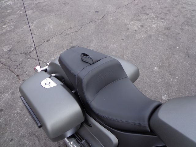 2023 INDIAN CHALLENGER SMOKE