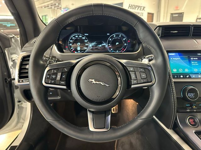2023 Jaguar F-TYPE P450