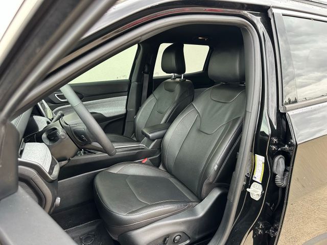 2023 Jeep Compass Latitude Lux | Irving, Texas | Hopper Motorplex
