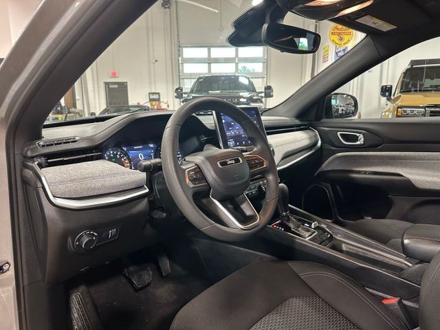 2023 Jeep Compass Sport