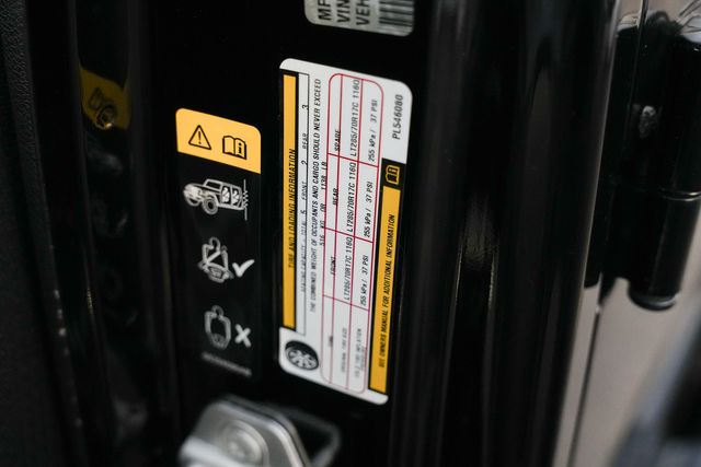 2023 Jeep Gladiator Rubicon 4X4 / LOADED / LEATHER / NAVIGATION | Austin, TX | Rocky Mountain Truck Stop Austin