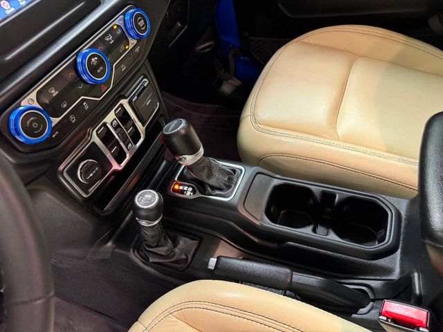 2023 Jeep Gladiator Sport S 4x4 4dr Crew Cab 5.0 ft. SB | Houston, TX | Houston Auto Credit 2023 Jeep Gladiator Sport S 4x4 4dr Crew Cab 5.0 ft. SB | Houston, TX | Houston Auto Credit