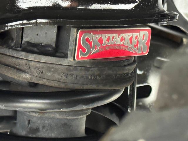 2023 Jeep Gladiator Sport S 4x4 4dr Crew Cab 5.0 ft. SB | Houston, TX | Houston Auto Credit 2023 Jeep Gladiator Sport S 4x4 4dr Crew Cab 5.0 ft. SB | Houston, TX | Houston Auto Credit