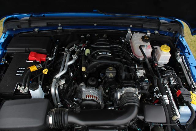 2023 Jeep Gladiator Rubicon Manual | Roscoe, IL | Autoland Outlets 2023 Jeep Gladiator Rubicon Manual | Roscoe, IL | Autoland Outlets