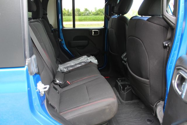 2023 Jeep Gladiator Rubicon Manual | Roscoe, IL | Autoland Outlets 2023 Jeep Gladiator Rubicon Manual | Roscoe, IL | Autoland Outlets