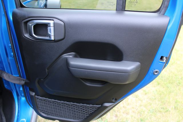 2023 Jeep Gladiator Rubicon Manual | Roscoe, IL | Autoland Outlets 2023 Jeep Gladiator Rubicon Manual | Roscoe, IL | Autoland Outlets