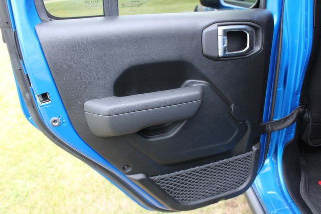 2023 Jeep Gladiator Rubicon Manual | Roscoe, IL | Autoland Outlets 2023 Jeep Gladiator Rubicon Manual | Roscoe, IL | Autoland Outlets