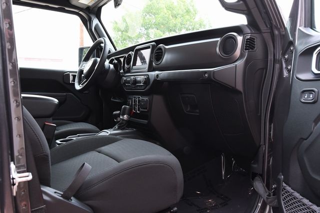 2023 Jeep Gladiator Sport 3 Piece Hard Top Back up Camera Uconnect XM